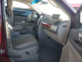 2008 Chrysler Town & Country Touring with VIN 2A8HR54P48R786571, listed as a IAAI auction lot 41871738 with 142,235 mi miles. Bid and sale history available at carsss.com. Image 5.