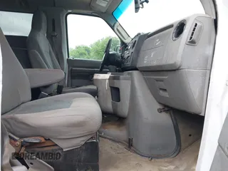 2014 Ford Econoline Passenger XL с VIN 1FBNE3BL2EDA82334, выставлен на аукционе IAAI как лот 42314725 с пробегом 86 887 миль миль и . История ставок и продаж доступна на DreamBid. Изображение 5.