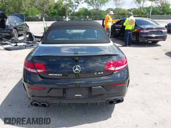 2019 Mercedes-Benz C 43 AMG z VIN WDDWK6EB6KF806576, wystawiony jako IAAI lot #42512426 z przebiegiem 44 848 mil mil oraz . Historia ofert i sprzedaży dostępna na DreamBid. Obrazek 16.