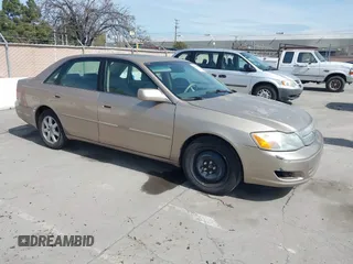 2001 Toyota Avalon XL with VIN 4T1BF28B61U133263, listed as a IAAI auction lot 41866658 with 203,057 mi miles and . Bid and sale history available at carsss.com. Image 1.