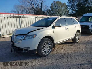 2013 Lincoln MKX with VIN 2LMDJ6JK0DBL13474, listed as a IAAI auction lot 41141919 with 133,344 mi miles. Bid and sale history available at carsss.com. Image 2.