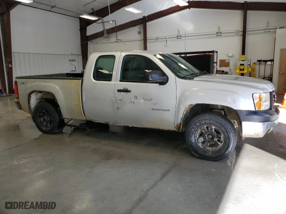 2011 GMC Sierra 1500 Work Truck with VIN 1GTR2TE30BZ138920, listed as a Copart auction lot 81489214 with 160,642 mi miles and Clean Title. Bid and sale history available at carsss.com. Image 4.
