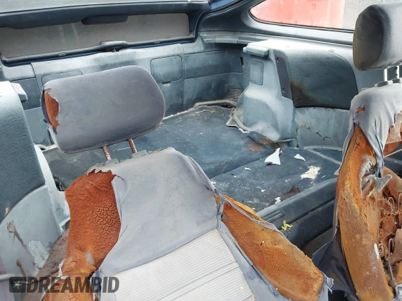 1988 Honda Civic z VIN JHMED8363JS009417, wystawiony jako IAAI lot #41959306 z przebiegiem 438 919 mil mil oraz . Historia ofert i sprzedaży dostępna na DreamBid. Obrazek 8.