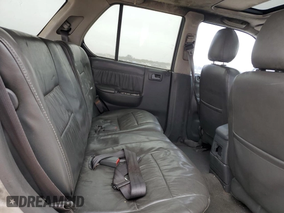 2000 Isuzu Rodeo S with VIN 4S2CK58W8Y4351180, listed as a Copart auction lot 44648595 with 375,829 mi miles and Salvage title. Bid and sale history available at DreamBid. Image 11.