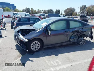 2020 Toyota Prius L Eco z VIN JTDKARFU3L3111990, wystawiony jako IAAI lot #41964834 z przebiegiem 67 873 mil mil oraz . Historia ofert i sprzedaży dostępna na DreamBid. Obrazek 14.