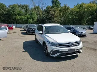 2022 Volkswagen Tiguan S with VIN 3VV1B7AX6NM088271, listed as a Copart auction lot 74822874 with 28,097 mi miles and Salvage Title. Bid and sale history available at carsss.com. Image 11.