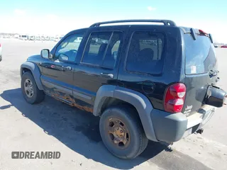 2005 Jeep Liberty Sport with VIN 1J4GL48K35W599784, listed as a IAAI auction lot 41886847 with 174,943 mi miles and . Bid and sale history available at DreamBid. Image 3.