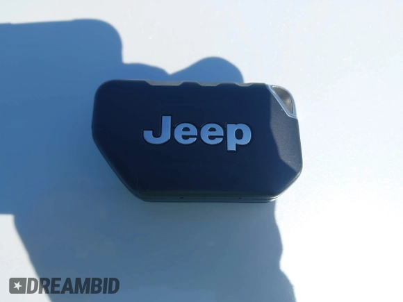 2018 Jeep Wrangler Unlimited Sport S z VIN 1C4HJXDGXJW168940, wystawiony jako IAAI lot #42200607 z przebiegiem 60 308 mil mil oraz . Historia ofert i sprzedaży dostępna na DreamBid. Obrazek 11.