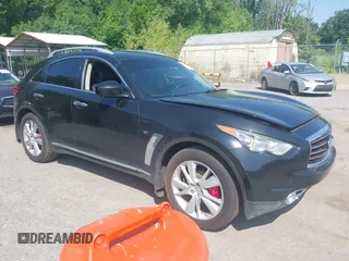 2014 Infiniti QX70 with VIN JN8CS1MW7EM410150, listed as a IAAI auction lot 39960321 with Not Provided miles and . Bid and sale history available at carsss.com. Image 1.