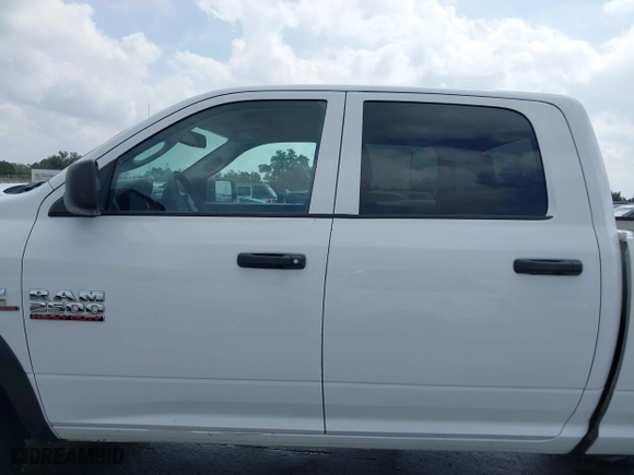 2018 Ram 2500 Tradesman with VIN 3C6UR5CL5JG357477, listed as a IAAI auction lot 41678900 with 247,787 mi miles. Bid and sale history available at carsss.com. Image 14.