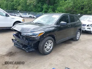 2023 Toyota Corolla Cross L z VIN 7MUAAABG8PV056556, wystawiony jako IAAI lot #42212865 z przebiegiem 13 948 mil mil oraz . Historia ofert i sprzedaży dostępna na DreamBid. Obrazek 17.