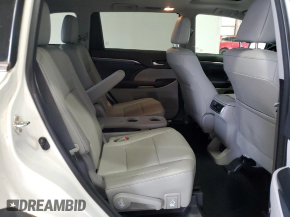 2018 Toyota Highlander Limited with VIN 5TDYZRFH2JS241812, listed as a Copart auction lot 58573015 with 64,899 mi miles and Salvage title. Bid and sale history available at DreamBid. Image 11.