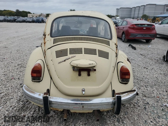 1972 Volkswagen Beetle with VIN 1122366114, listed as a Copart auction lot 88945345 with 240,018 mi miles and Clean Title. Bid and sale history available at DreamBid. Image 6.