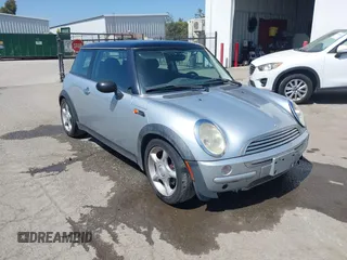 2004 MINI Hardtop with VIN WMWRC33444TJ53562, listed as a IAAI auction lot 42538275 with 162,537 mi miles and . Bid and sale history available at DreamBid. Image 1.