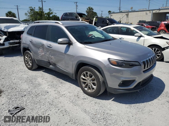2019 Jeep Cherokee Latitude Plus z VIN 1C4PJLLB2KD312567, wystawiony jako Copart lot #54528005 z przebiegiem 69 980 mil mil oraz Szkoda całkowita • Salvage title. Historia ofert i sprzedaży dostępna na DreamBid. Obrazek 4.