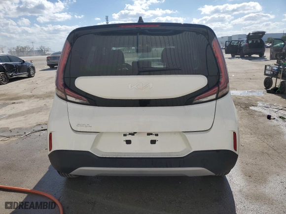 2025 Kia Soul LX with VIN KNDJ23AU4S7926803, listed as a Copart auction lot 45175715 with 4,194 mi miles and Salvage Title. Bid and sale history available at carsss.com. Image 6.