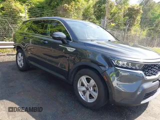 2021 Kia Sorento LX z VIN 5XYRG4LC5MG051378, wystawiony jako IAAI lot #42074038 z przebiegiem 101 678 mil mil oraz . Historia ofert i sprzedaży dostępna na DreamBid. Obrazek 6.