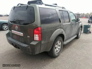 2005 Nissan Pathfinder LE with VIN 5N1AR18W75C722785, listed as a IAAI auction lot 41845788 with 221,771 mi miles. Bid and sale history available at carsss.com. Image 4.