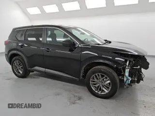 2023 Nissan Rogue S z VIN 5N1BT3AB2PC852887, wystawiony jako Copart lot #57803335 z przebiegiem 82 106 mil mil oraz Czysty tytuł • Clean title. Historia ofert i sprzedaży dostępna na DreamBid. Obrazek 4.