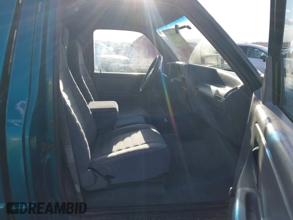 1994 Ford Ranger Splash with VIN 1FTCR10A4RUC81646, listed as a IAAI auction lot 41801137 with 202,216 mi miles. Bid and sale history available at carsss.com. Image 5.