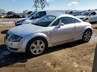 2000 Audi TT z VIN TRUUC28N8Y1026264, wystawiony jako Copart lot #49539945 z przebiegiem 153 569 mil mil oraz Tytuł czysty. Historia ofert i sprzedaży dostępna na DreamBid. Obrazek 1.