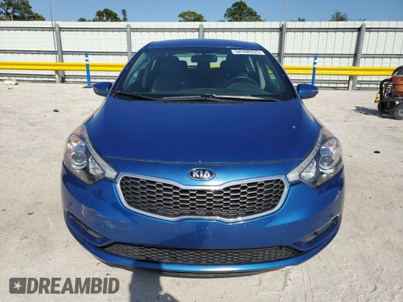 2015 Kia Forte EX with VIN KNAFX5A81F5320234, listed as a Copart auction lot 52598225 with 40,242 mi miles and Salvage Title. Bid and sale history available at DreamBid. Image 5.