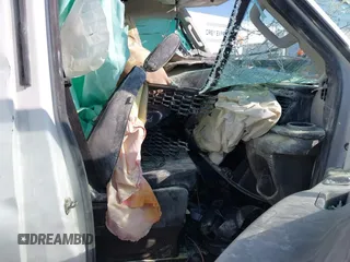 2022 Ford Transit z VIN 1FDBF6Z86NKA40450, wystawiony jako IAAI lot #41768046 z przebiegiem Nie podano mil oraz . Historia ofert i sprzedaży dostępna na DreamBid. Obrazek 5.