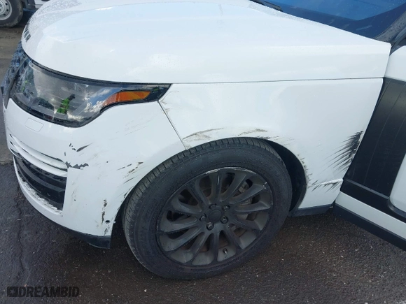 2019 Land Rover Range Rover with VIN SALGR2RV3KA563015, listed as a IAAI auction lot 41680460 with 83,463 mi miles. Bid and sale history available at carsss.com. Image 6.