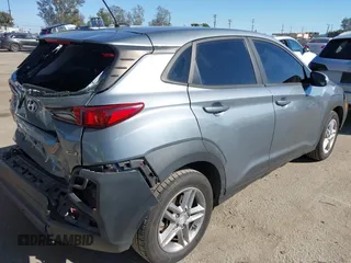 2020 Hyundai Kona SE with VIN KM8K1CAA0LU483447, listed as a IAAI auction lot 41866272 with 89,708 mi miles and . Bid and sale history available at carsss.com. Image 4.