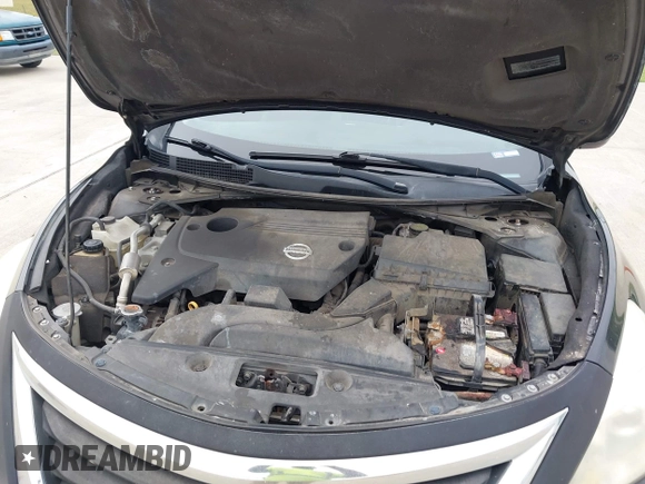 2015 Nissan Altima S with VIN 1N4AL3AP4FN863927, listed as a IAAI auction lot 42202359 with 221,654 mi miles and . Bid and sale history available at DreamBid. Image 10.