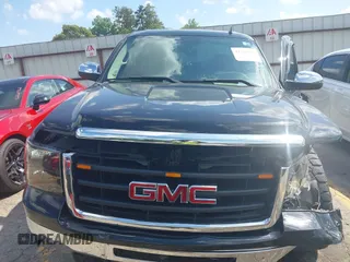 2010 GMC Sierra 1500 SLE z VIN 3GTRKVE37AG237387, wystawiony jako IAAI lot #42226235 z przebiegiem 181 766 mil mil oraz . Historia ofert i sprzedaży dostępna na DreamBid. Obrazek 12.