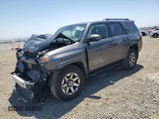 2021 Toyota 4Runner TRD Off Road Premium with VIN JTERU5JR9M5872400, listed as a Copart auction lot 61110055 with 68,443 mi miles and Salvage title. Bid and sale history available at DreamBid. Image 1.