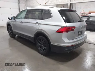2024 Volkswagen Tiguan SE with VIN 3VV2B7AXXRM098733, listed as a IAAI auction lot 42544697 with 26,034 mi miles and . Bid and sale history available at DreamBid. Image 3.