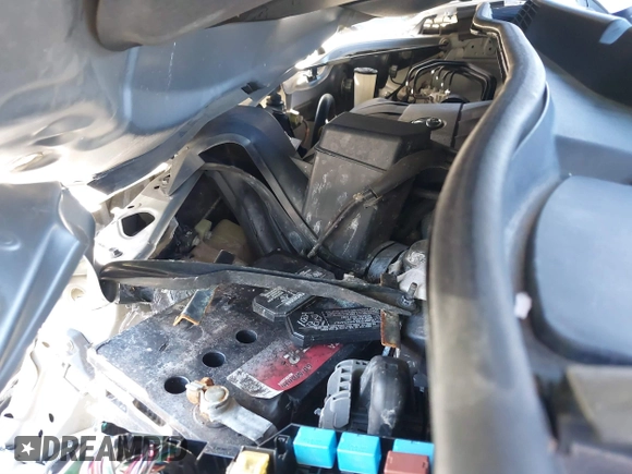 2011 Toyota Sienna XLE AAS with VIN 5TDYK3DC9BS103193, listed as a IAAI auction lot 41073036 with 175,474 mi miles and . Bid and sale history available at DreamBid. Image 10.