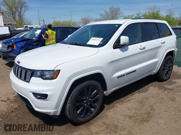 2019 Jeep Grand Cherokee Upland z VIN 1C4RJFAG9KC590235, wystawiony jako IAAI lot #42082226 z przebiegiem 78 384 mil mil oraz . Historia ofert i sprzedaży dostępna na DreamBid. Obrazek 17.