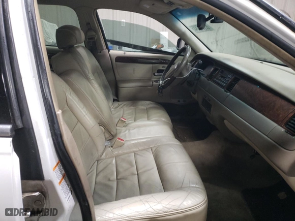 2002 Lincoln Town Car Sig. with VIN 1LNHM82W72Y655487, listed as a Copart auction lot 82911284 with 145,337 mi miles and Salvage Title. Bid and sale history available at carsss.com. Image 7.