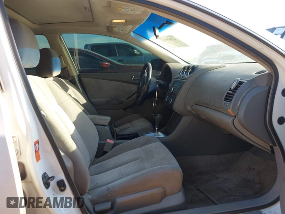 2008 Nissan Altima 2.5 S with VIN 1N4AL21E08N407922, listed as a IAAI auction lot 41889923 with 284,414 mi miles. Bid and sale history available at carsss.com. Image 5.
