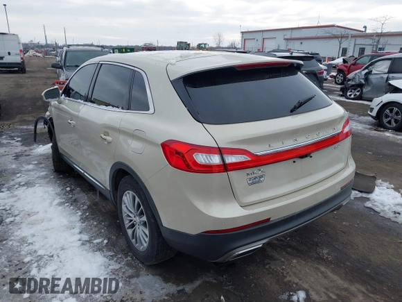 2016 Lincoln MKX Select z VIN 2LMTJ8KR0GBL38074, wystawiony jako IAAI lot #41635344 z przebiegiem 96 239 mil mil oraz . Historia ofert i sprzedaży dostępna na DreamBid. Obrazek 3.