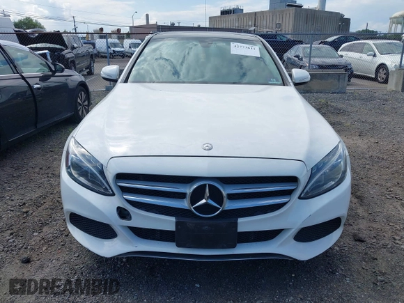 2015 Mercedes-Benz C 300 Luxury z VIN 55SWF4KB0FU010485, wystawiony jako IAAI lot #42773611 z przebiegiem 91 343 mil mil oraz . Historia ofert i sprzedaży dostępna na DreamBid. Obrazek 12.