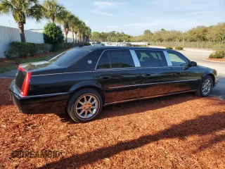2011 Cadillac DTS Professional Limousine with VIN 1GE7K9C62BU600079, listed as a Copart auction lot 47051225 with 52,328 mi miles and Clean Title. Bid and sale history available at DreamBid. Image 3.