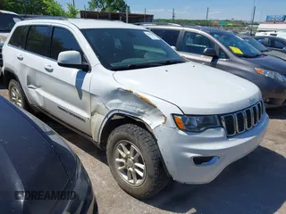 2020 Jeep Grand Cherokee Altitude z VIN 1C4RJFAGXLC216797, wystawiony jako IAAI lot #42288098 z przebiegiem 71 157 mil mil oraz . Historia ofert i sprzedaży dostępna na DreamBid. Obrazek 1.