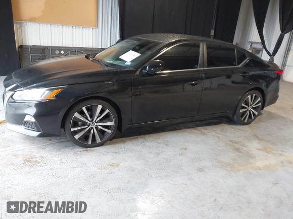 2022 Nissan Altima SR with VIN 1N4BL4CV5NN413823, listed as a IAAI auction lot 41412942 with 30,843 mi miles and . Bid and sale history available at carsss.com. Image 2.