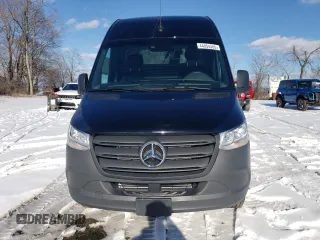 2024 Mercedes-Benz Sprinter with VIN W1Y4NBHY7RT191884, listed as a Copart auction lot 44954555 with 16 mi miles and Salvage Title. Bid and sale history available at DreamBid. Image 5.