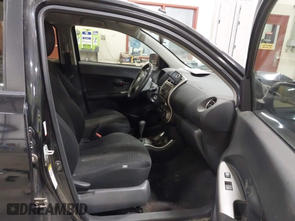 2013 Scion xD with VIN JTKKUPB40D1035393, listed as a IAAI auction lot 41808640 with 1 mi miles. Bid and sale history available at carsss.com. Image 5.