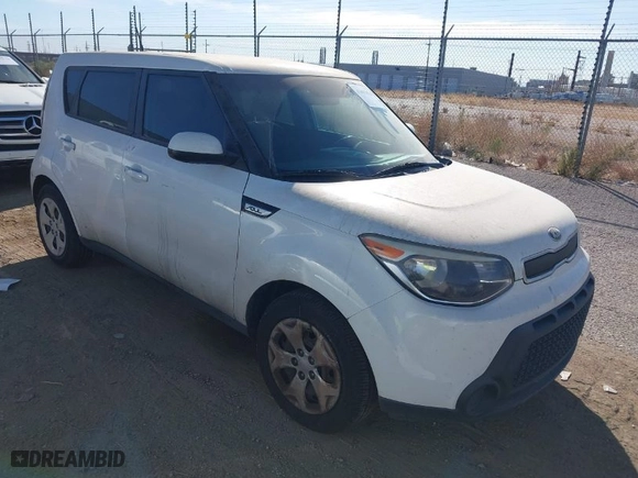 2015 Kia Soul with VIN KNDJN2A22F7155344, listed as a IAAI auction lot 41615674 with 103,011 mi miles. Bid and sale history available at carsss.com. Image 1.