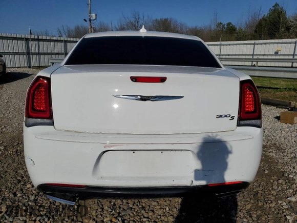 2020 Chrysler 300 S z VIN 2C3CCABG1LH145752, wystawiony jako Copart lot #48786265 z przebiegiem 51 832 mil mil oraz Czysty tytuł • Clean title. Historia ofert i sprzedaży dostępna na DreamBid. Obrazek 6.