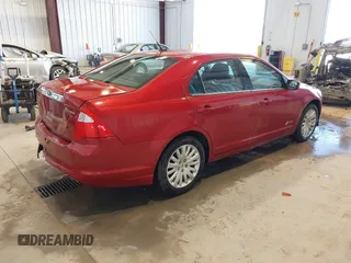 2011 Ford Fusion Hybrid with VIN 3FADP0L33BR155315, listed as a IAAI auction lot 41871715 with 197,345 mi miles. Bid and sale history available at carsss.com. Image 4.