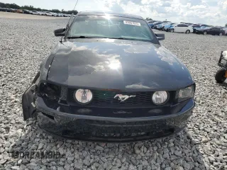 2005 Ford Mustang GT Deluxe с VIN 1ZVHT82H955140714, выставлен на аукционе Copart как лот 63867025 с пробегом 93 237 миль миль и Списание • Salvage title. История ставок и продаж доступна на DreamBid. Изображение 5.