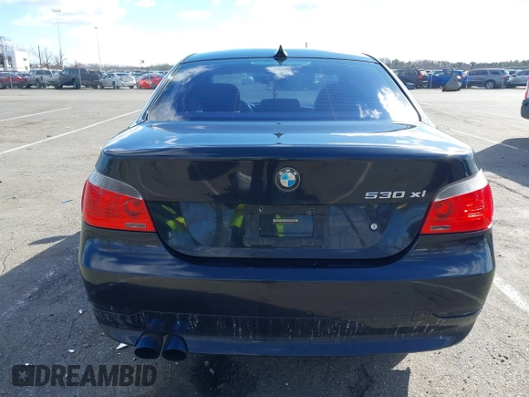 2007 BMW 5 Series 530xi with VIN WBANF735X7CY17406, listed as a IAAI auction lot 41592517 with 139,728 mi miles and . Bid and sale history available at carsss.com. Image 16.
