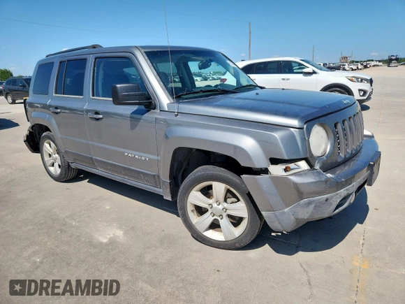 2014 Jeep Patriot High Altitude z VIN 1C4NJPFA3ED624371, wystawiony jako Copart lot #61250965 z przebiegiem 169 148 mil mil oraz Szkoda całkowita • Salvage title. Historia ofert i sprzedaży dostępna na DreamBid. Obrazek 4.